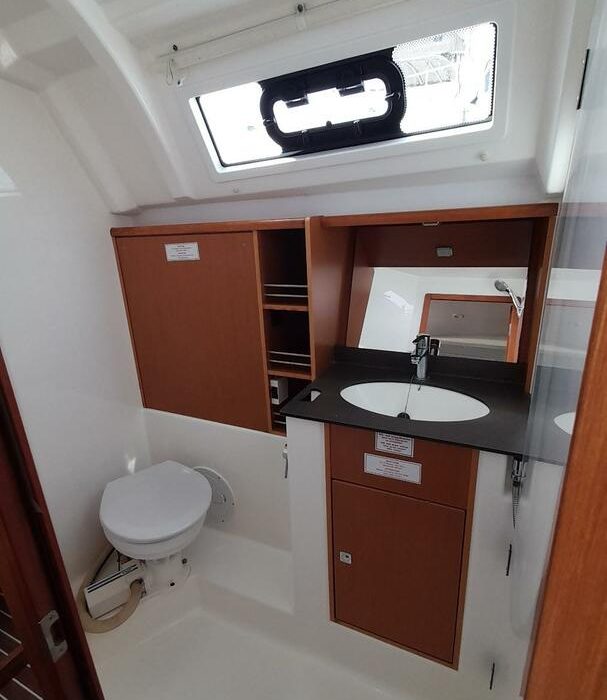 Nenemia | Bavaria 37 Cruiser photo 18