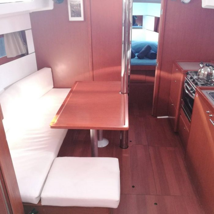 Ariele | Oceanis 38.1 photo 6