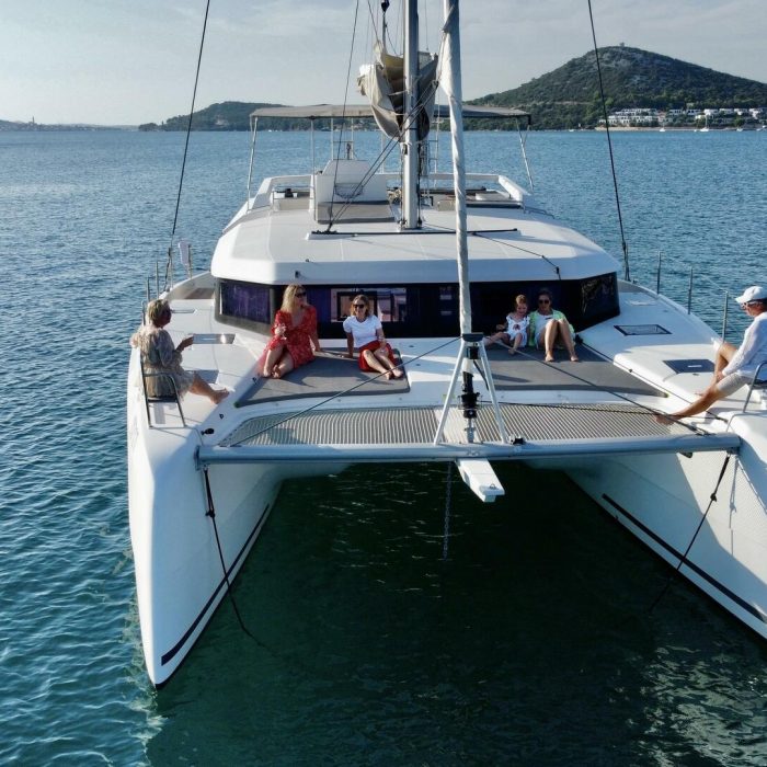 Nirvana | Dufour Catamaran 48 photo 10