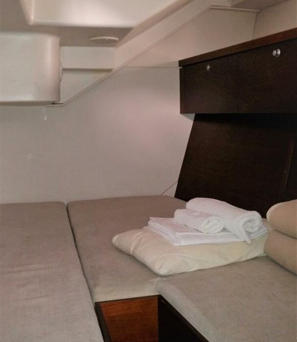 Premium | Hanse 540e photo 47