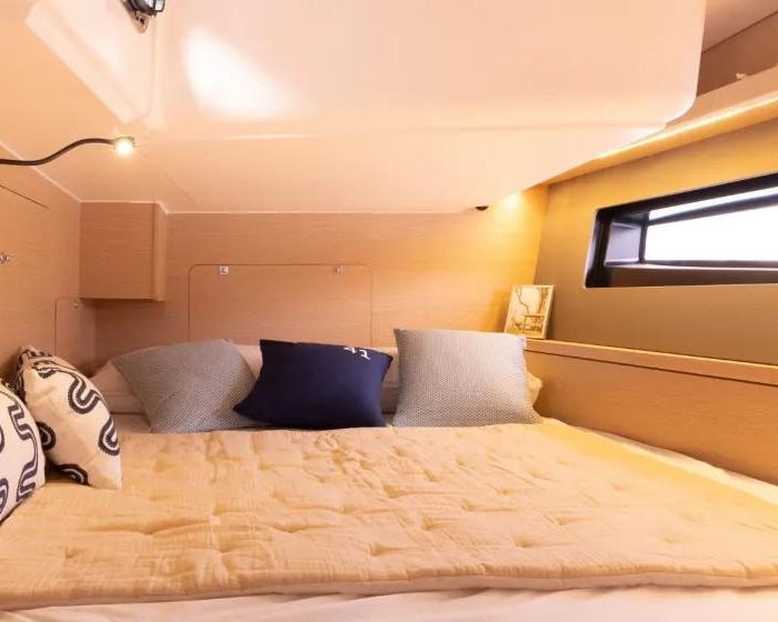 Sunsail 41.3 Premium | Dufour 41 photo 6