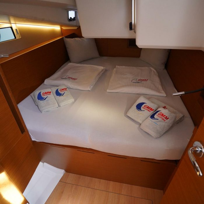 Red Marlin | Sun Odyssey 490 photo 18