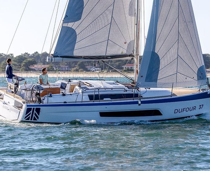 Thais | Dufour 37 photo 2