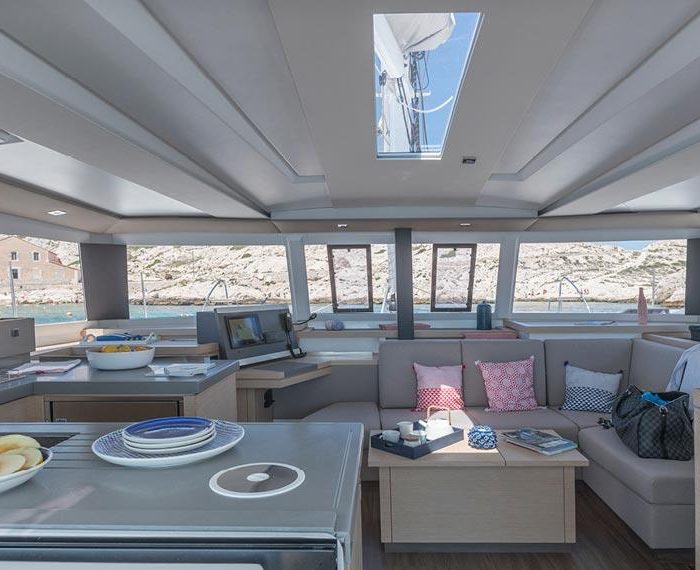Flonja | Fountaine Pajot Astrea 42 photo 7