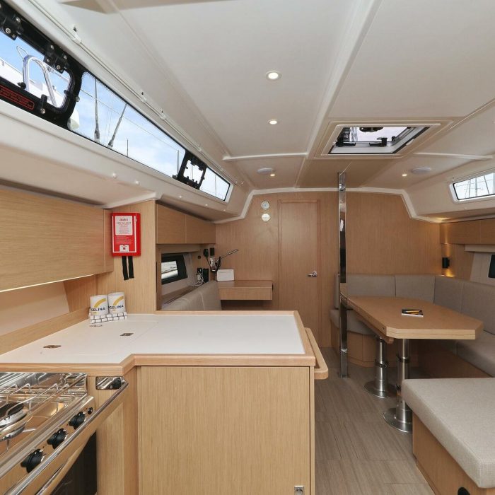 Levente | Bavaria C42 photo 31