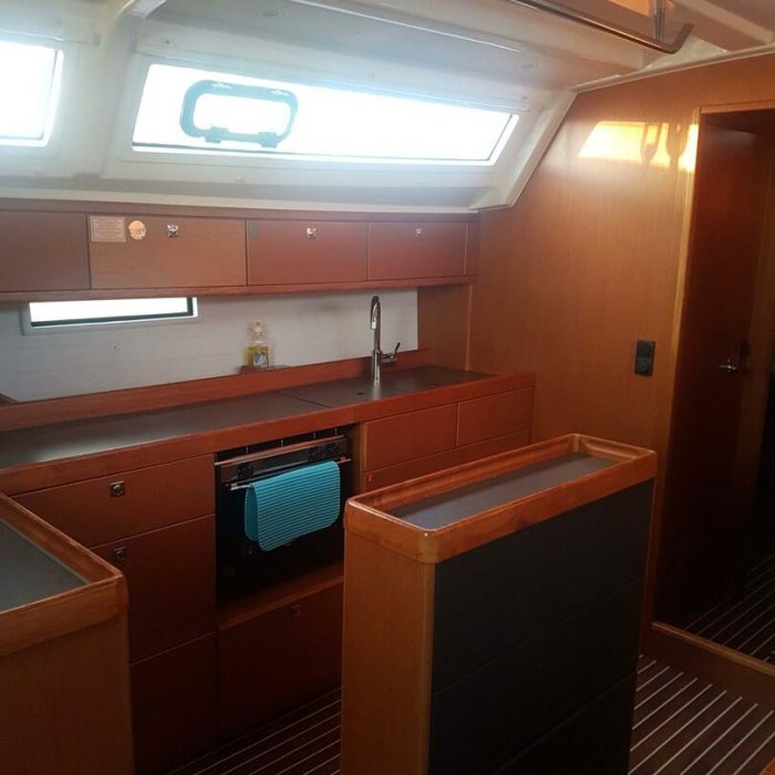 Diana I | Bavaria 46 photo 8