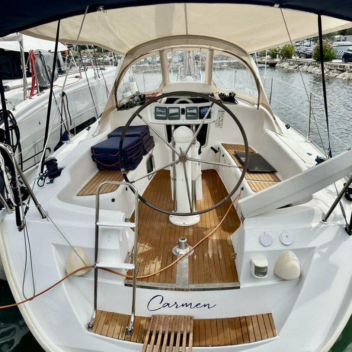 Carmen | Sun Odyssey 32i photo 3