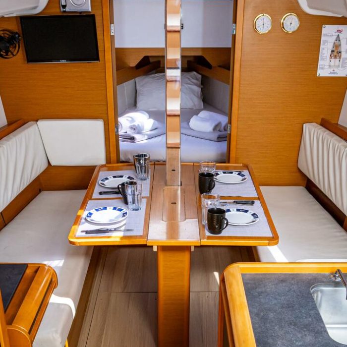 Cherie Bibi | Sun Odyssey 349 photo 7