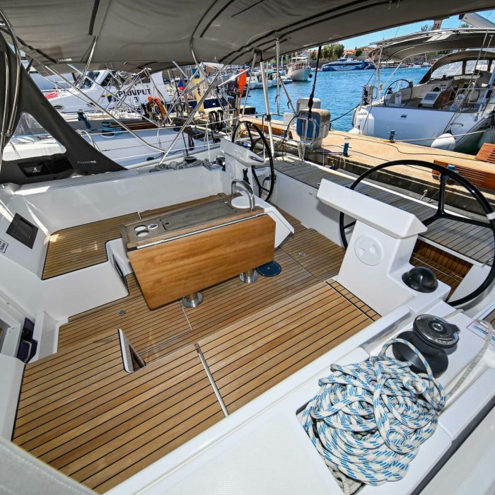 Efix | Bavaria C45 photo 5