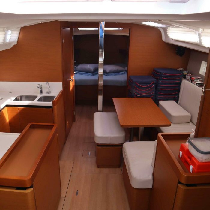 Diamond | Sun Odyssey 440 photo 12 Diamond | Sun Odyssey 440 photo 12