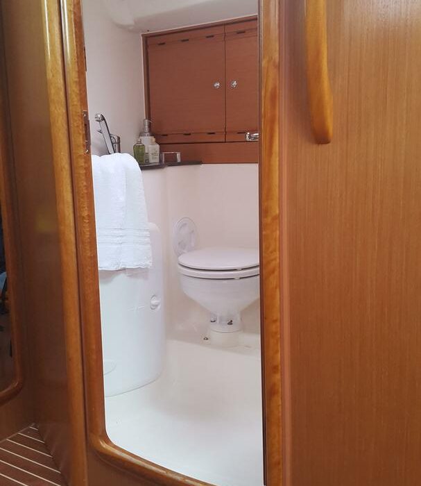 "LADY BUTTERFLY" | Bavaria 40 Cruiser photo 13