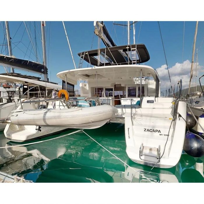 Zacapa | Lagoon 450 Fly photo 4 Zacapa | Lagoon 450 Fly photo 4
