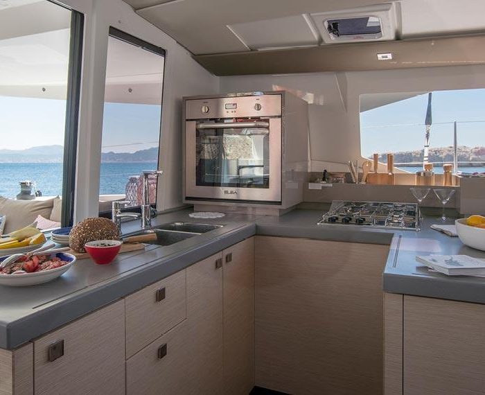 Felis | Fountaine Pajot Astrea 42 photo 7