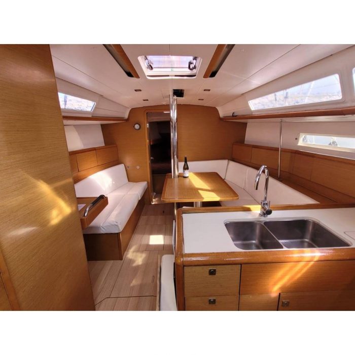 Grenat | Sun Odyssey 379 photo 12