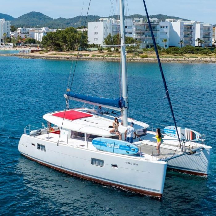 Nusa | Lagoon 400 photo 3