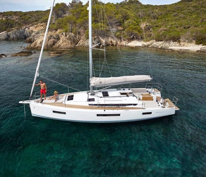 Virginia (A/C, Gen. 10kVA, Watermaker 160L/h, Electric Winch) | Sun Odyssey 440 photo 1
