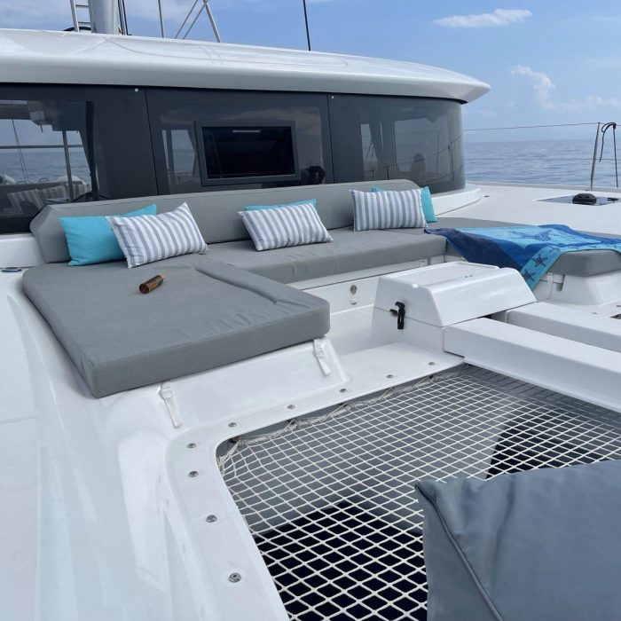 Grand Blue | Lagoon 46 photo 17