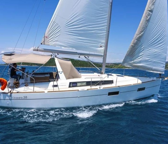 Epicteto | Oceanis 38 photo 3