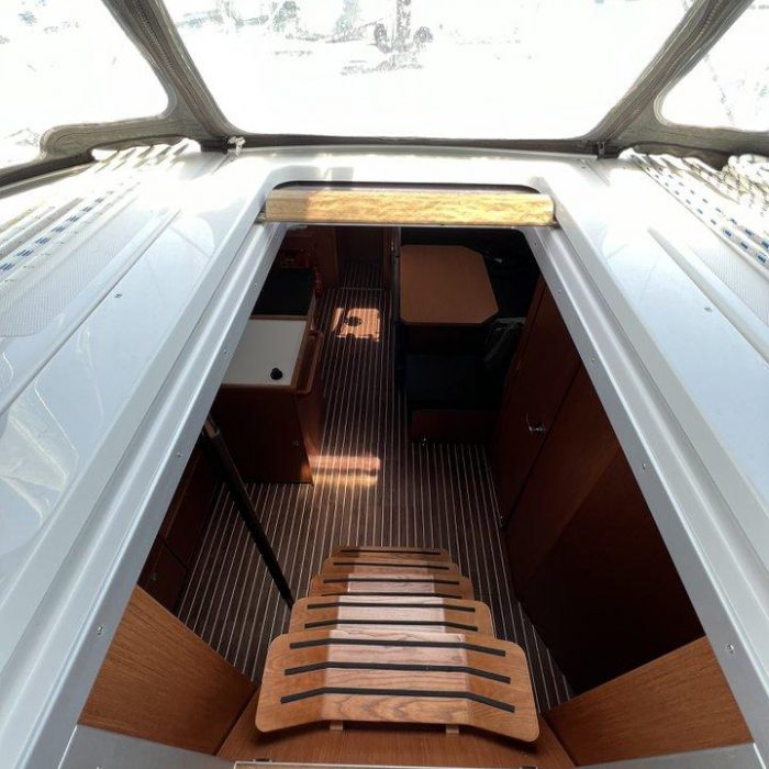 Nela | Bavaria C38 photo 11