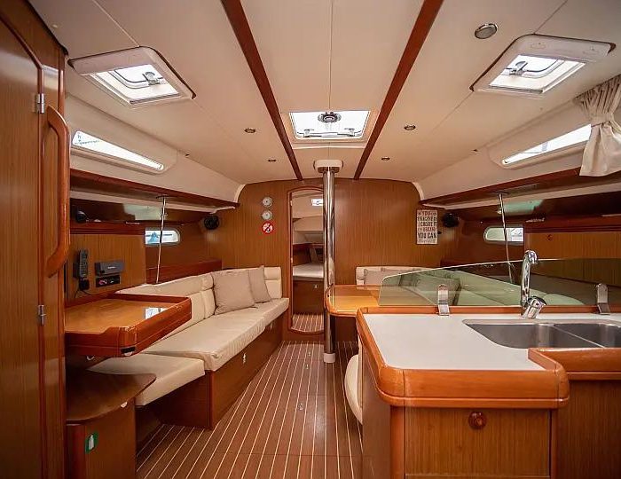 Mila | Sun Odyssey 42 i photo 12