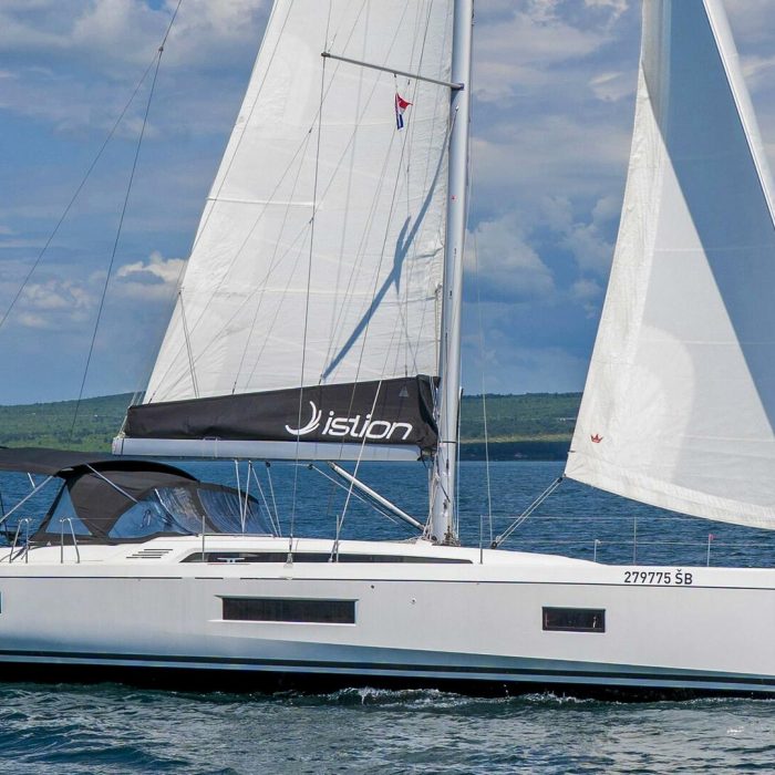 First Heartbeat | Oceanis 51.1 photo 4
