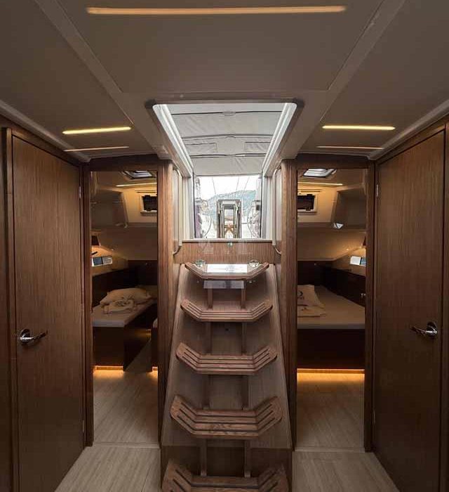 Elifozzi | Bavaria C46 photo 18
