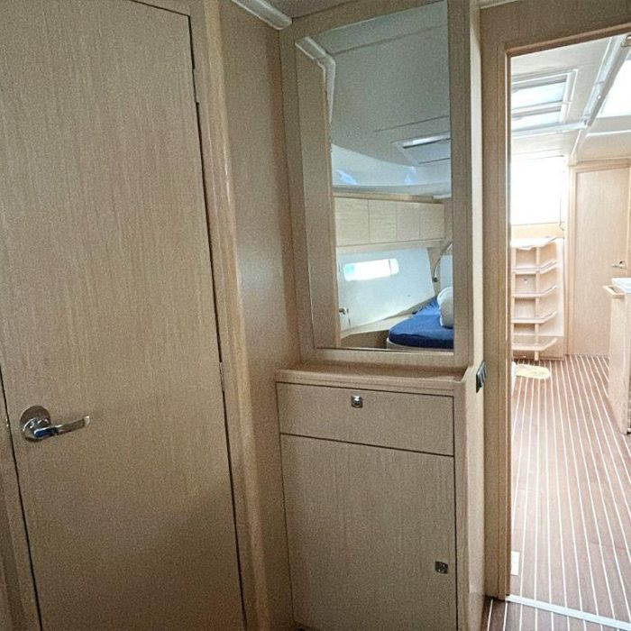 Topaz | Bavaria C46 photo 17