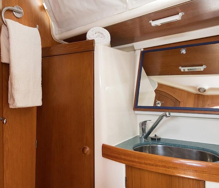 Frine | Sun Odyssey 43 photo 8