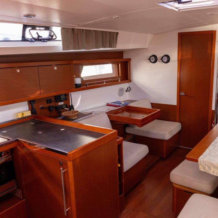Avalon | Oceanis 45 photo 13