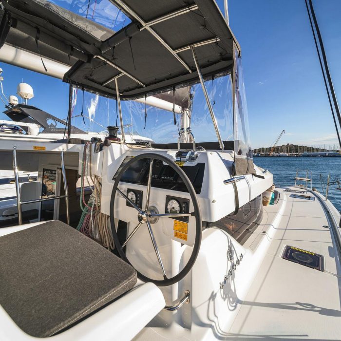 Alma Breeze | Lagoon 38 photo 6