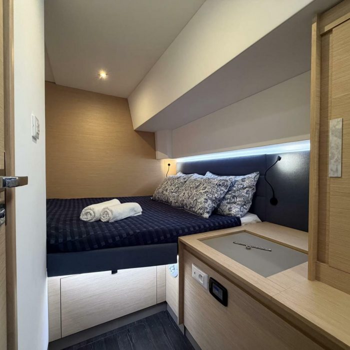 The Wave | Fountaine Pajot Aura 51 - 6 + 1 cab photo 6