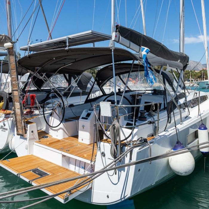 Martha | Sun Odyssey 410 photo 5