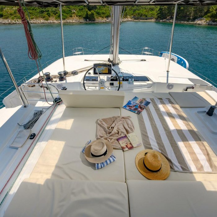 Gemini | Lagoon 46 photo 9