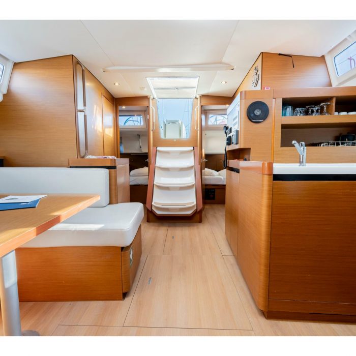 VITAMIN SEA | Sun Odyssey 490 photo 8