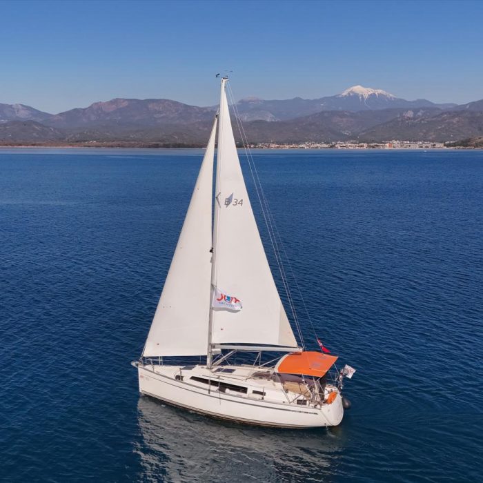Taz | Bavaria Cruiser 34 photo 5