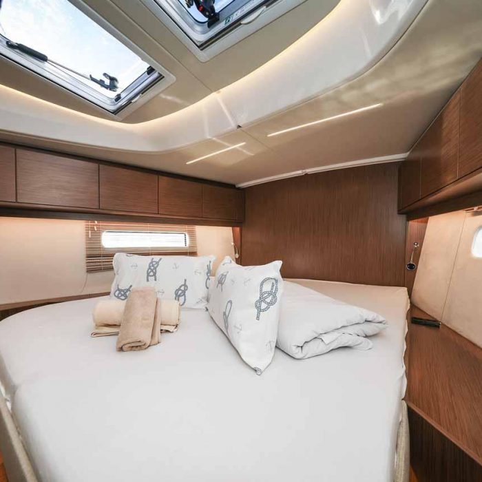 Aquila | Bavaria C46 photo 15