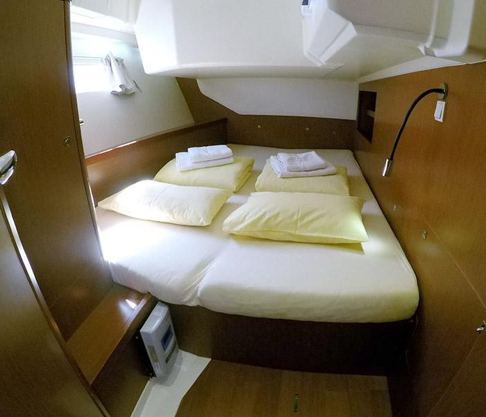 Neška II | Oceanis 45 photo 18