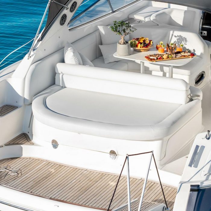 AEGEAN BLUE | Bavaria 40 photo 6