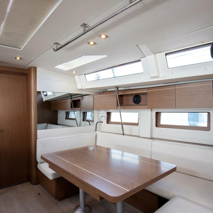 Hybris - Standard Line | Oceanis 51.1 photo 18