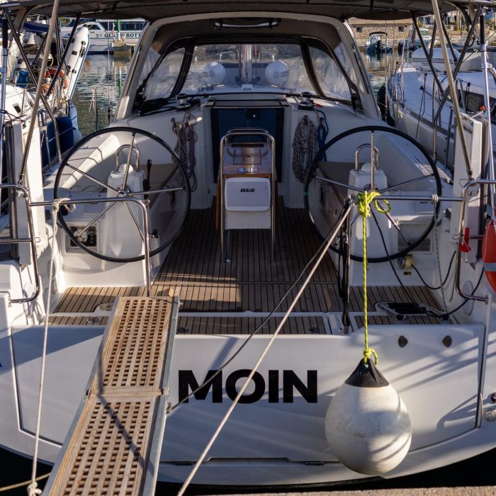 Moin | Oceanis 38 photo 8 Moin | Oceanis 38 photo 8