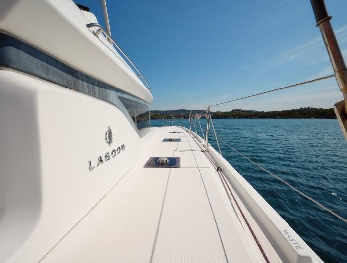 Zuzo 1ST | Lagoon 50 photo 6