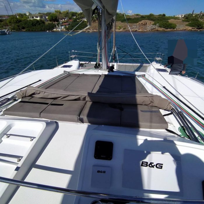 Azraq | Lagoon 450 Fly photo 20