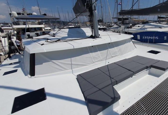 Crazy Diamond | Fountaine Pajot Astrea 42 photo 3