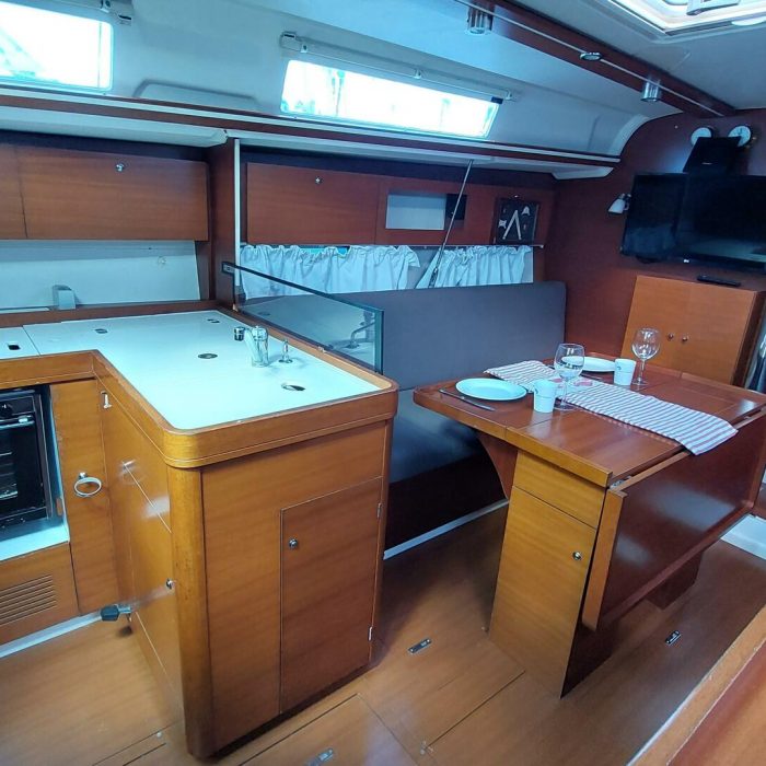 Caprice 2 | Dufour 335 Grand Large photo 14