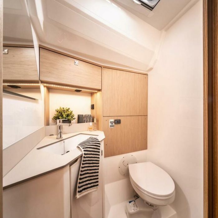 Azzurra | Bavaria C46 photo 9