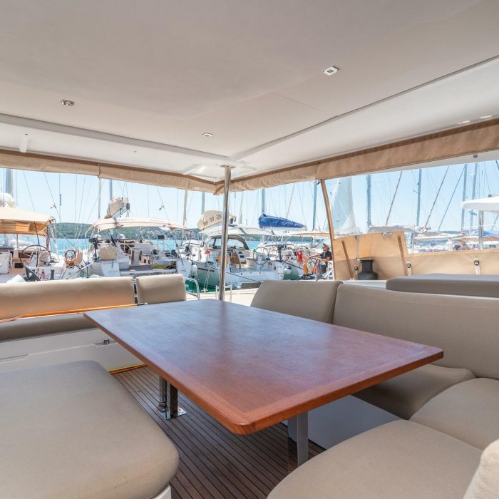 Odysseus | Fountaine Pajot Aura 51 photo 7