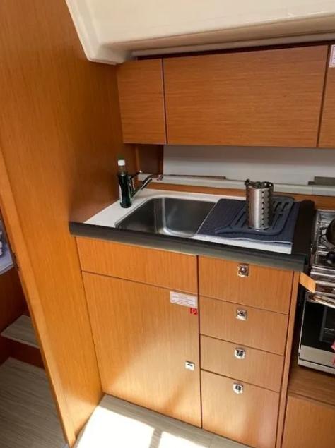 Kalispera | Bavaria C42 photo 4