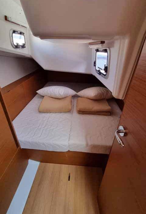 Bella Mia | Sun Odyssey 380 photo 11