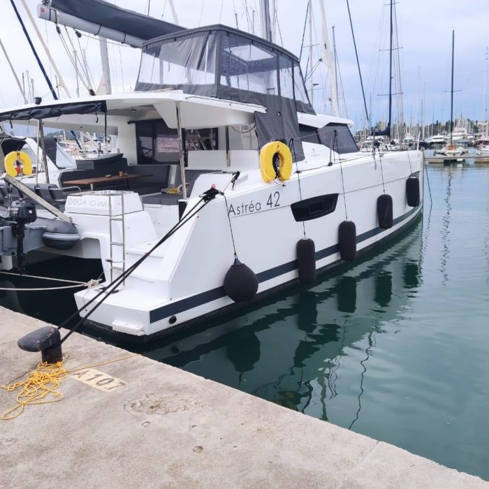 Ooga Chaka | Fountaine Pajot Astrea 42 photo 2