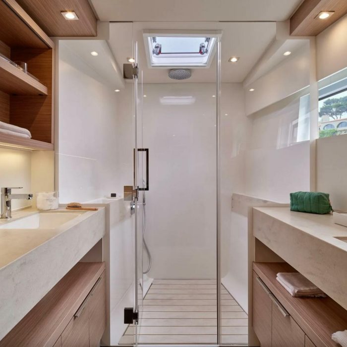 Premium | Lagoon 51 photo 42